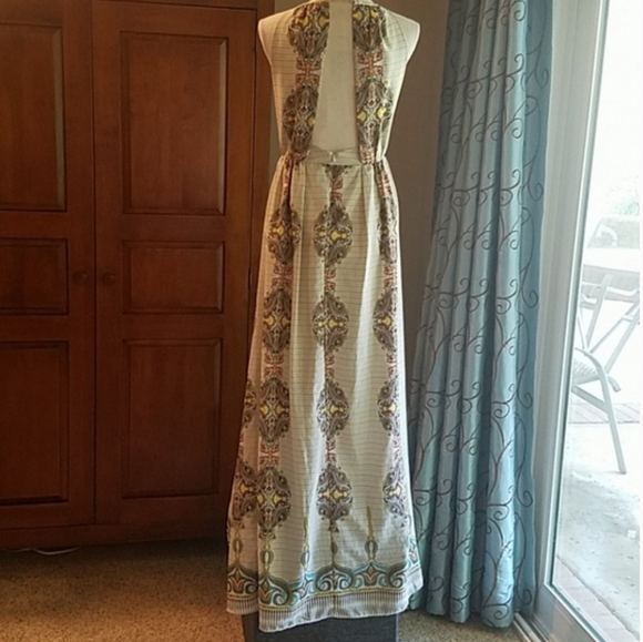 ⬇️ MM Couture dress, cut out open back yellow & green paisley maxi - Picture 6 of 16